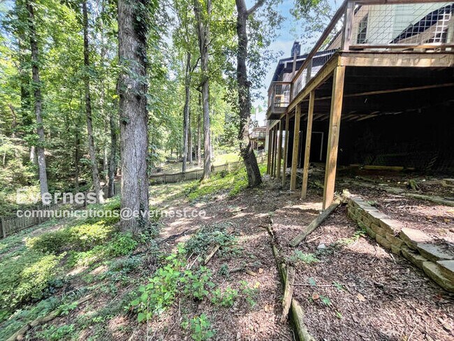 Building Photo - Beautiful 4 Bed & 2.5 Bath Home in Hixson ...