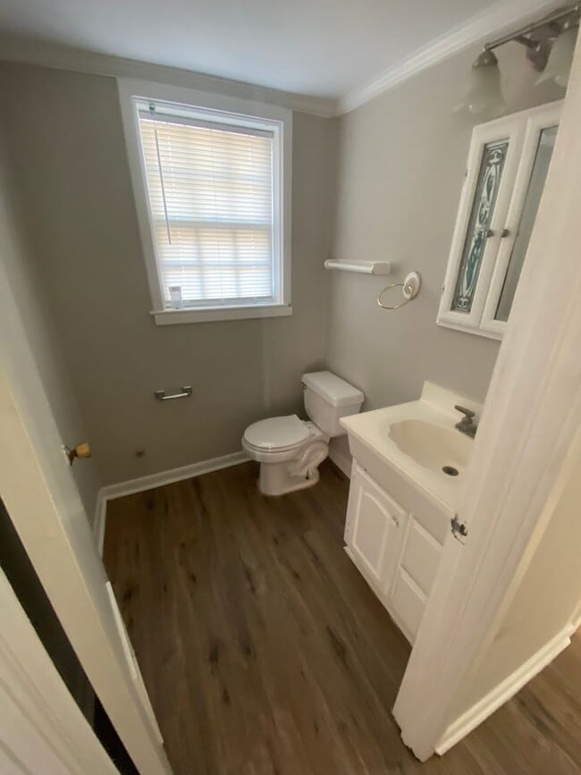 Building Photo - **AVAILABLE NOW**Near Ft. Benning. Columbus, GA  Bedroom 4 / 1 Full Bathroom & 2 Half Bathroom Ho...