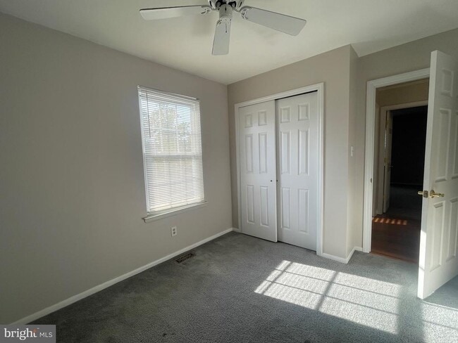 Building Photo - 4 Brookview Dr