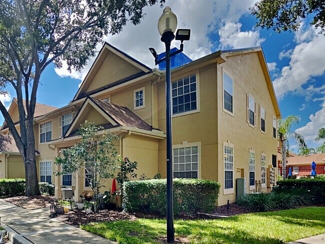 Primary Photo - 832 Grand Regency Pointe