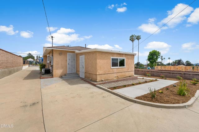 Building Photo - 3103 N Olive Ave