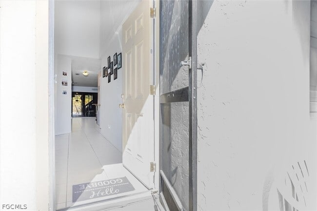 Building Photo - 7261 Albany Rd