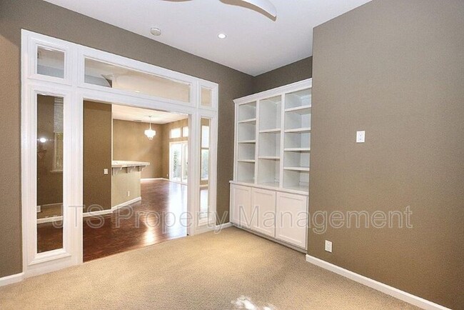 Building Photo - 4107 Ironwood Dr