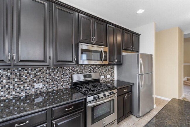 Building Photo - 105 Checkerspot Ct