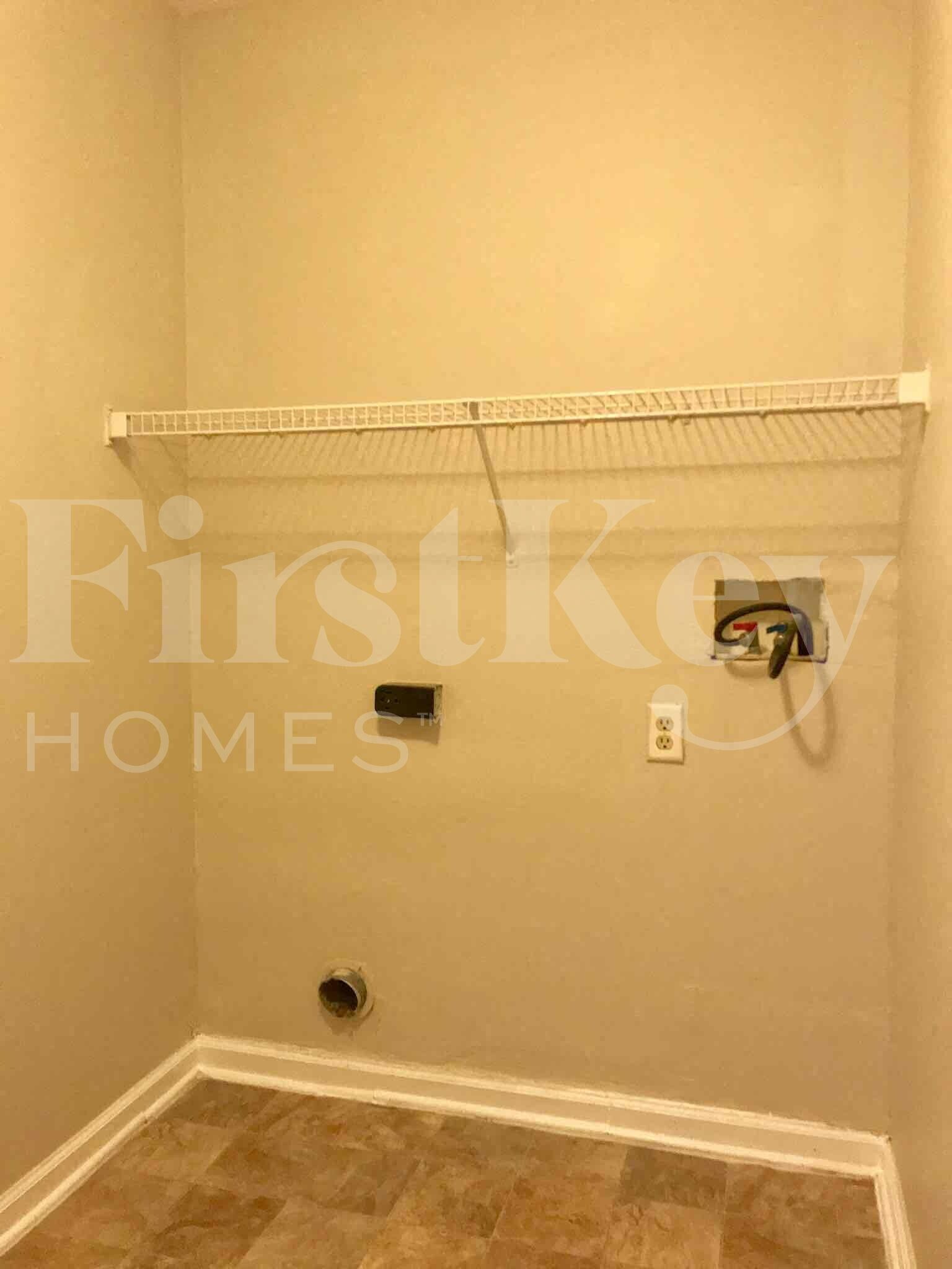 Building Photo - 11521 Stoeppelwerth Dr