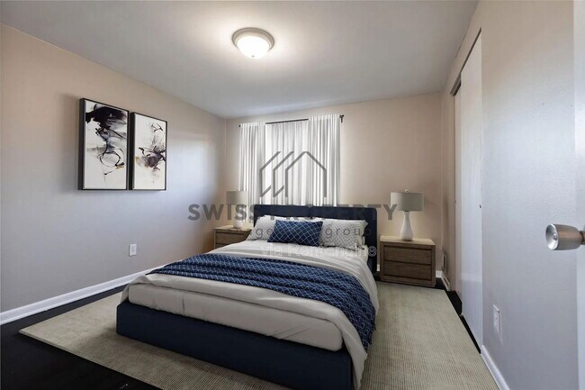 Building Photo - 892 N Meadows Ct