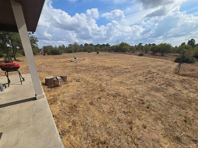 Building Photo - 143 Spring Hollow Trail