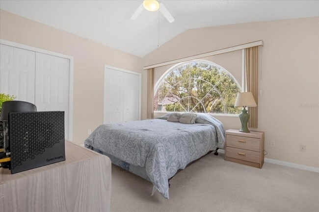 Building Photo - 6043 Lake Pointe Dr