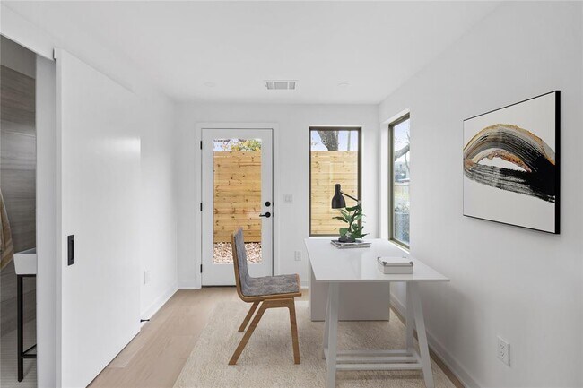 Building Photo - 700 Denson Dr