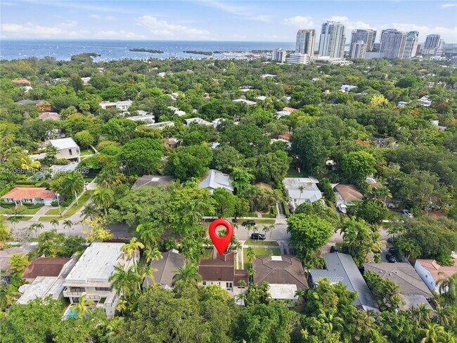 Building Photo - 2355 Overbrook St