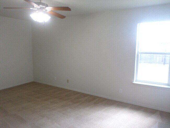 Building Photo - 3804 Joshua Taylor Dr