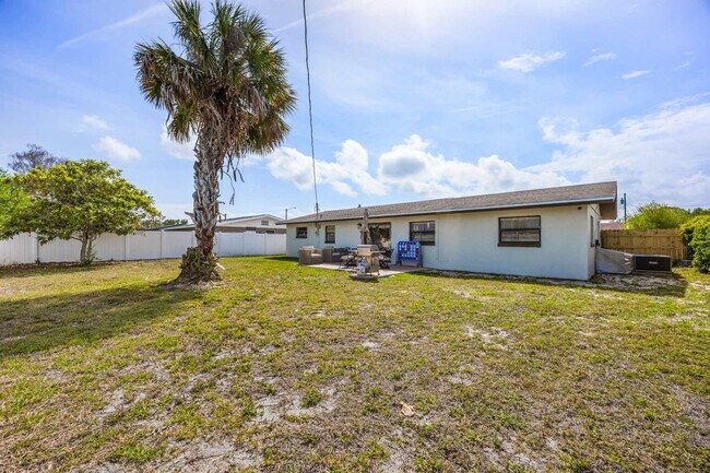 Building Photo - 1160 Altman Dr