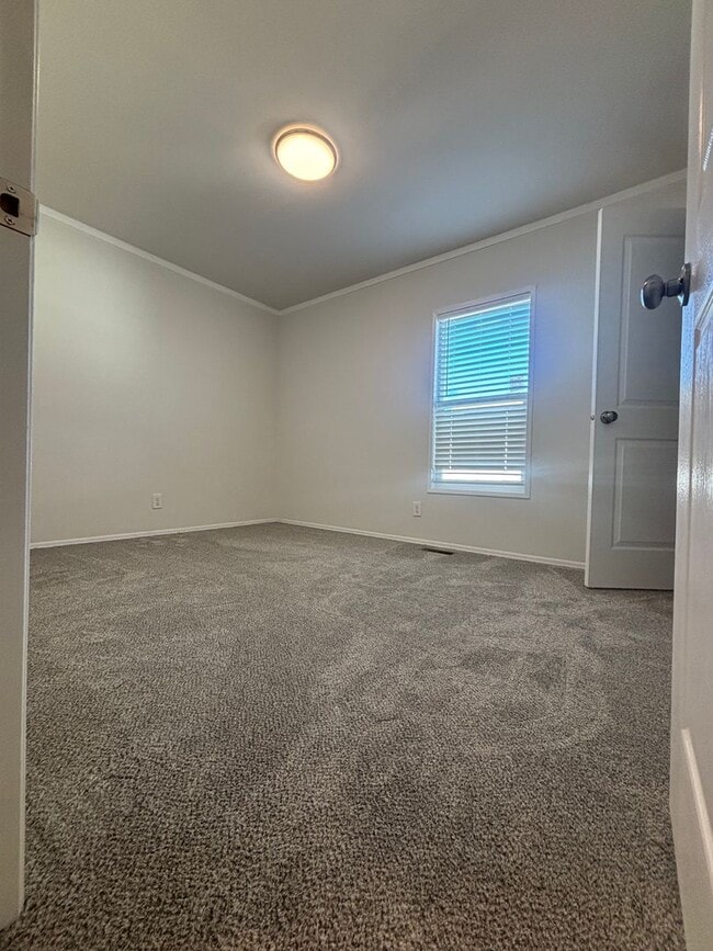 Building Photo - Charming 3 Bedroom 2 Bathroom Home for Rent or Purchase