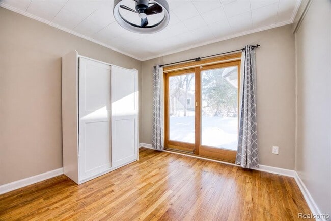 Building Photo - 321 Longspur Ln