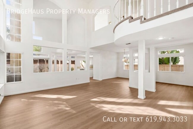 Building Photo - 10998 Corte Playa Barcelona