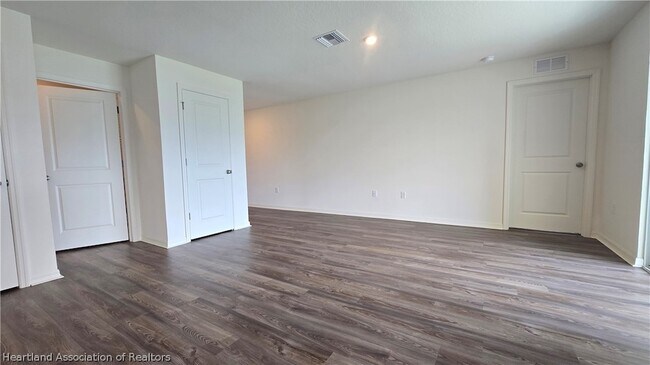 Building Photo - 1260 Stone Ridge Cir