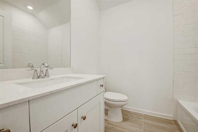 Building Photo - 27506 Spearmint Ridge Dr