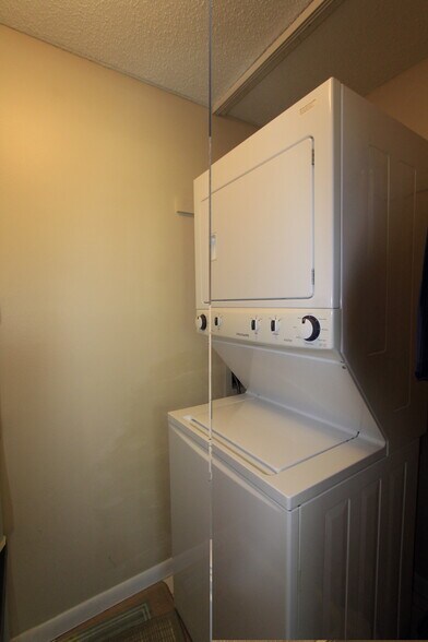 Laundry Room - 3514 Richwood Link