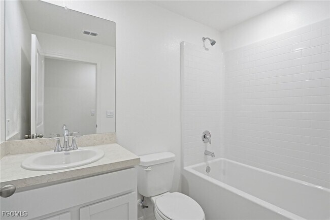 Building Photo - 3418 20th St SW