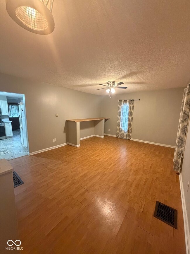 Building Photo - 3037 Meredith Ave