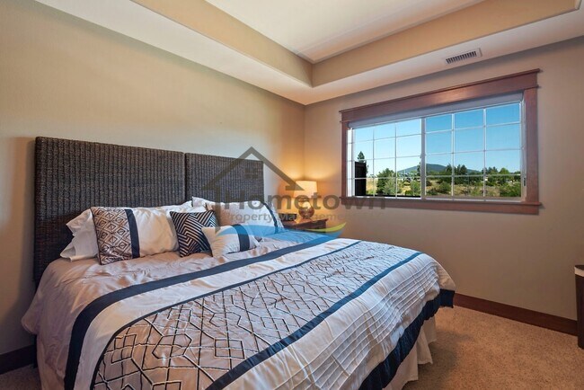 Building Photo - Two Bed, Two Bath Luxury Riverstone Condo!