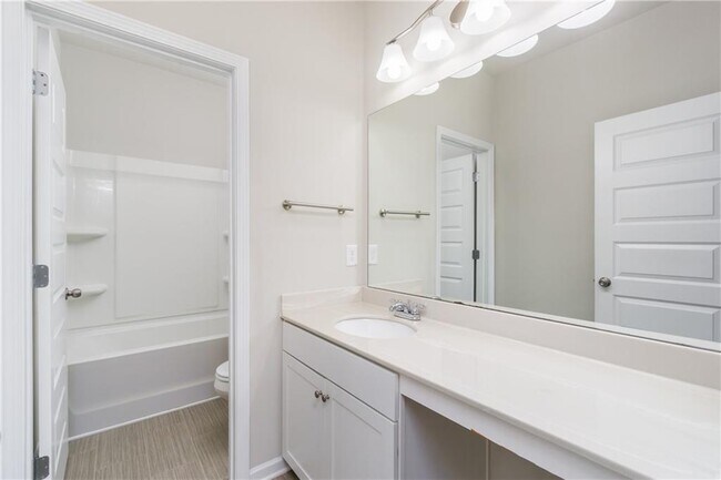 Building Photo - 67 Summer House Ct