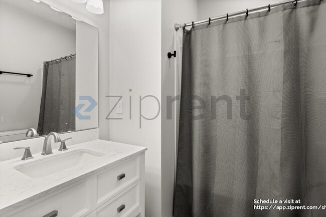 Building Photo - 106 Snyder Ct NE