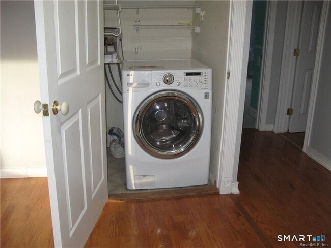 Building Photo - 3 Sandlewood Ln