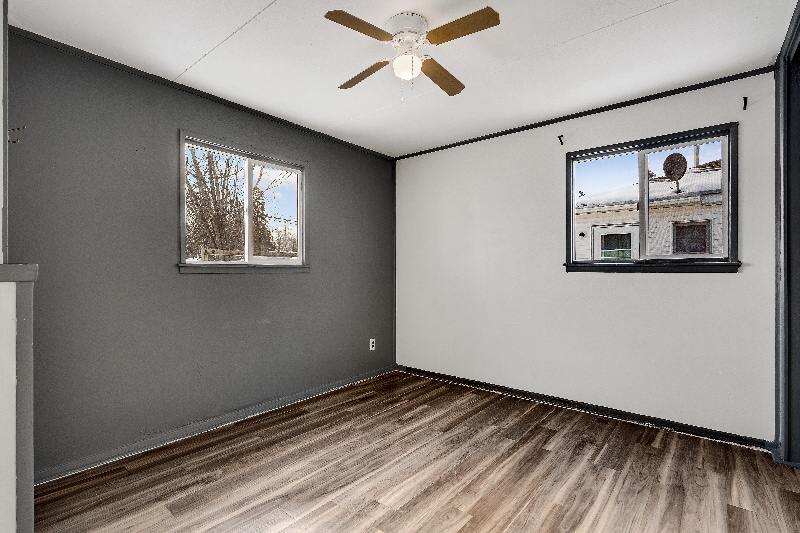 Building Photo - 731 E Division St