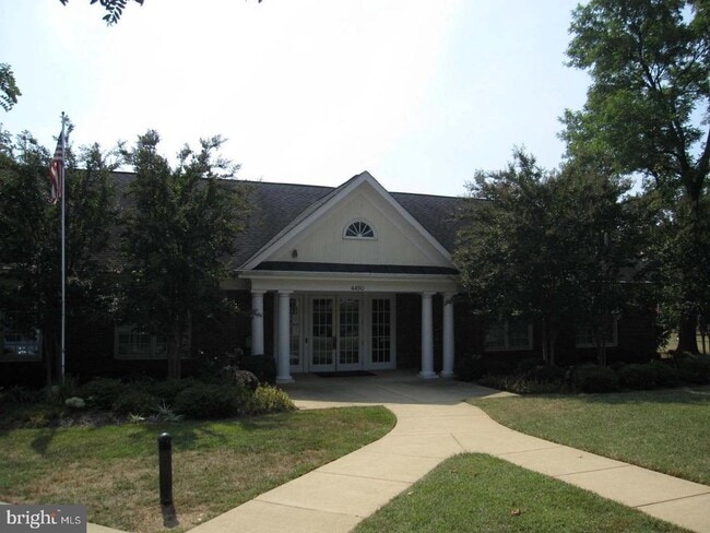 Building Photo - 4374 N Pershing Dr