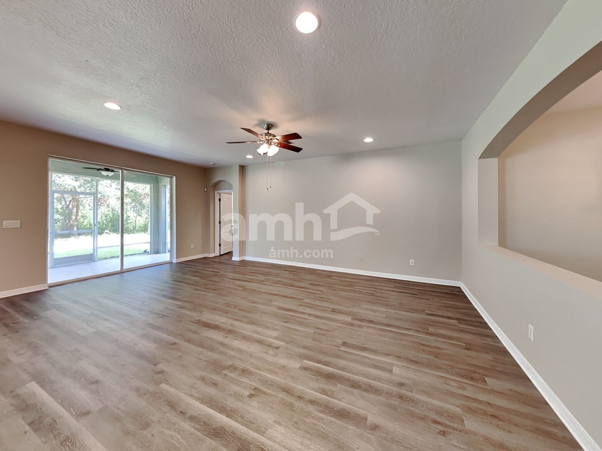 Building Photo - 7729 Grasmere Dr