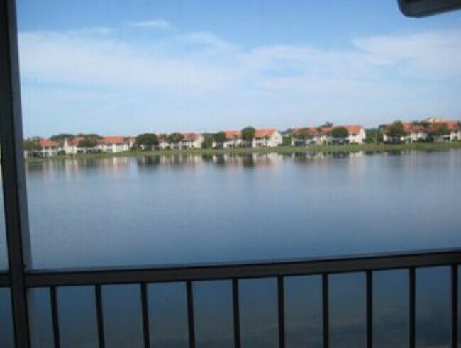 Building Photo - 7760 Emerald Cir