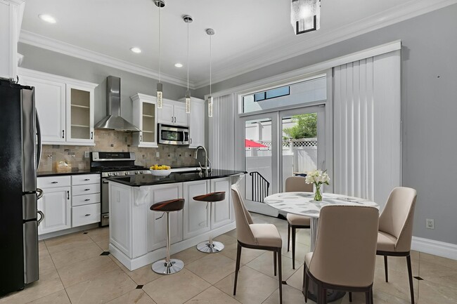 Building Photo - 52B Myrtle Ave MYRTLE Ave