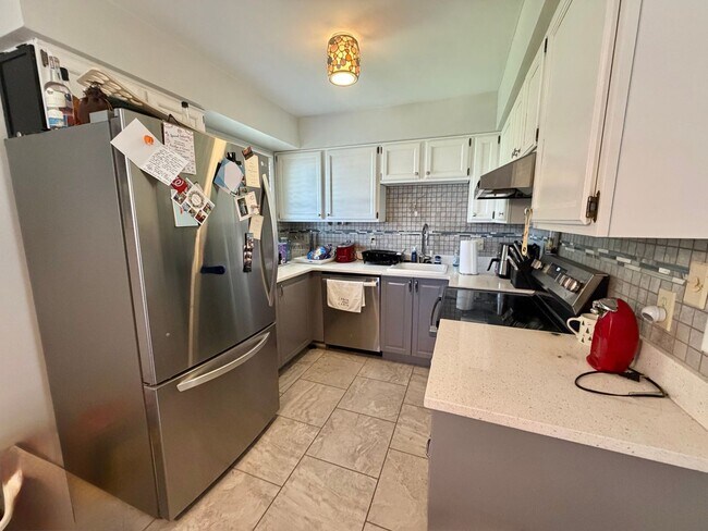 Building Photo - N Thalia Road - Duplex