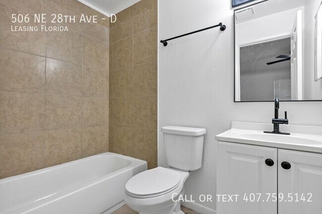 Building Photo - 506 NE 28th Ave