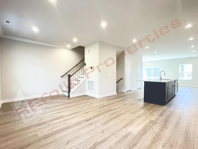 Building Photo - Beautiful brand new 3-Story Townhome | 4 B...