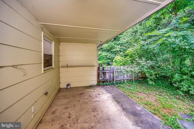 Building Photo - 455 Ridgemore St