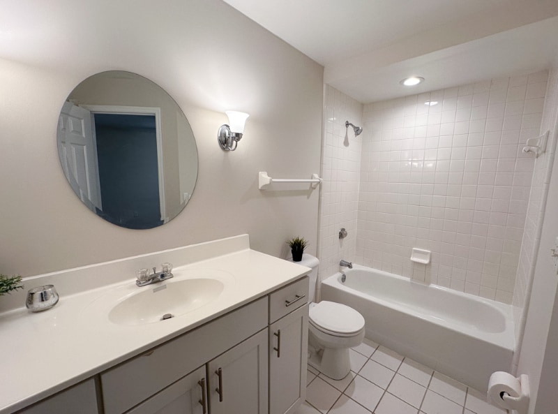 Building Photo - 2326 Upland Pl