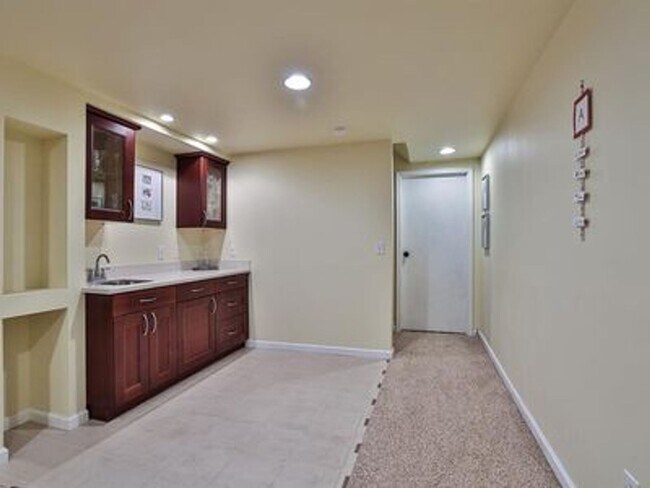 Building Photo - Beautiful Home in Prime Montgomery Location