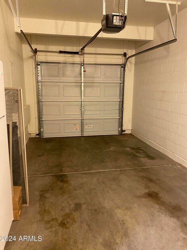 Building Photo - 1886 E Don Carlos