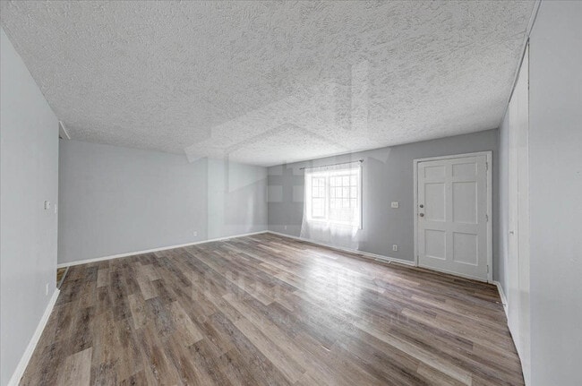 Building Photo - 4007 Downes Dr
