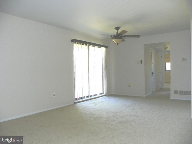 Building Photo - 356 Saybrook Ln