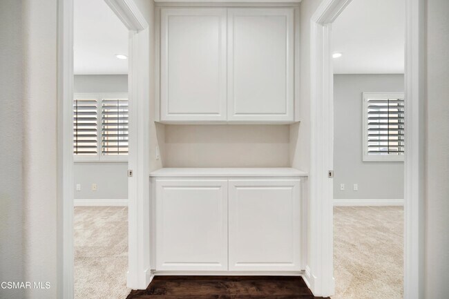 Building Photo - 3044 Ferncrest Pl