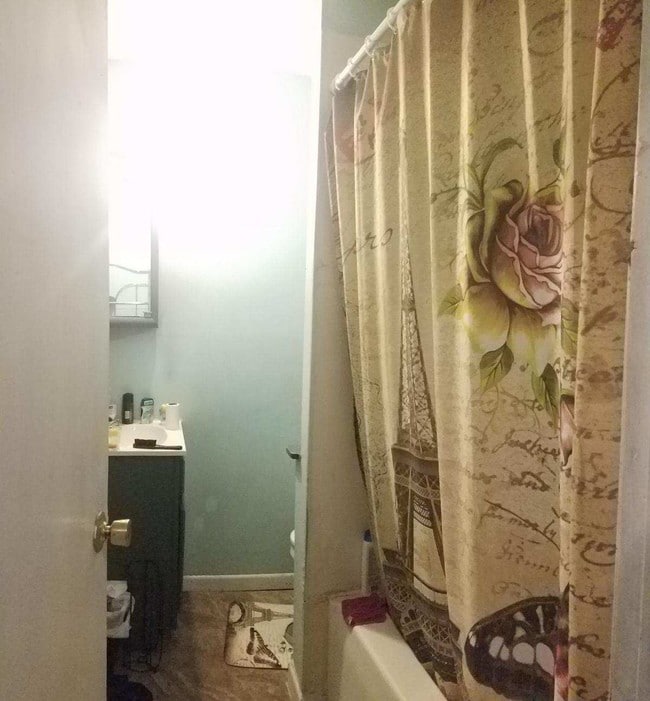 Building Photo - 224 Randolph St