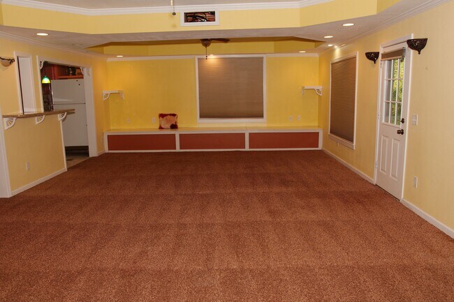 Building Photo - 2927 Arbor Creek Ln