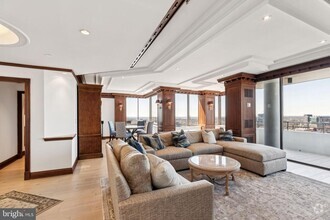 Building Photo - 202-10 W Rittenhouse Square