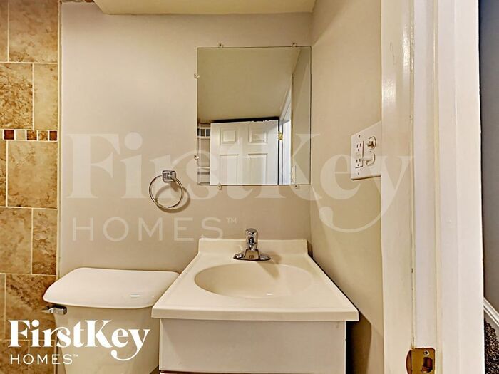 Building Photo - 14725 Memorial Dr