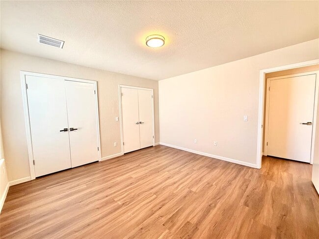 Building Photo - 12007 Shady Trail Ln