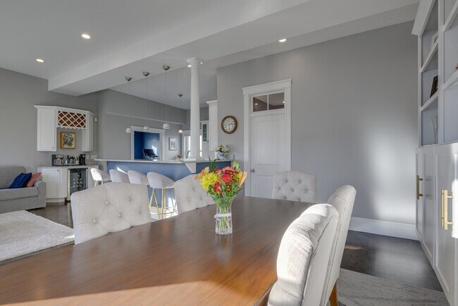 Building Photo - 41 Farragut Rd