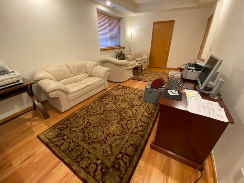 Building Photo - 4794 S Cathay Ct